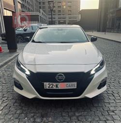 نيسان ألتيما